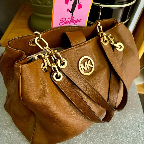 COPY - “. Michael Kors”  Authentic Shoulder Large Bag - Picture 1 of 16